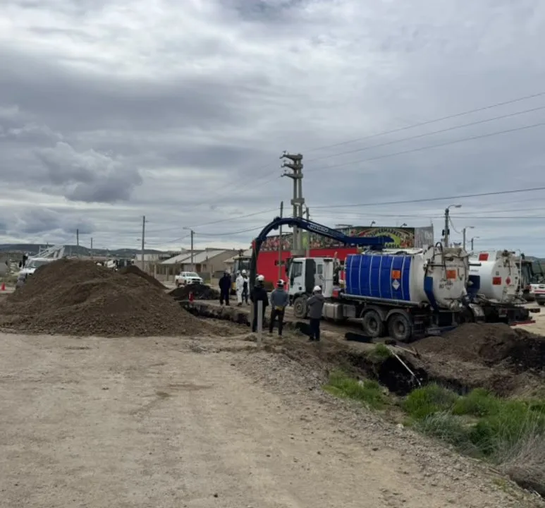 CAPSA cambia 260 metros de instalaciones en René Favaloro tras el derrame de Km. 14