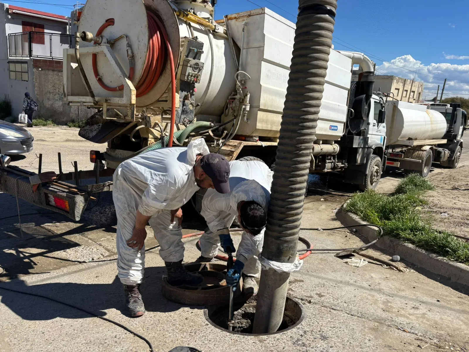 Refuerzan desagües pluviales en Comodoro Rivadavia por la alerta de lluvias