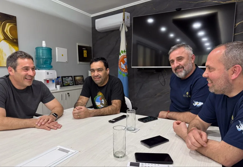 Luque se reunió con SICONARA en Rawson y recorrió los consultorios del gremio