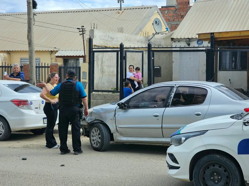 Dos motociclistas derivados al Hospital Regional tras choques en la zona sur