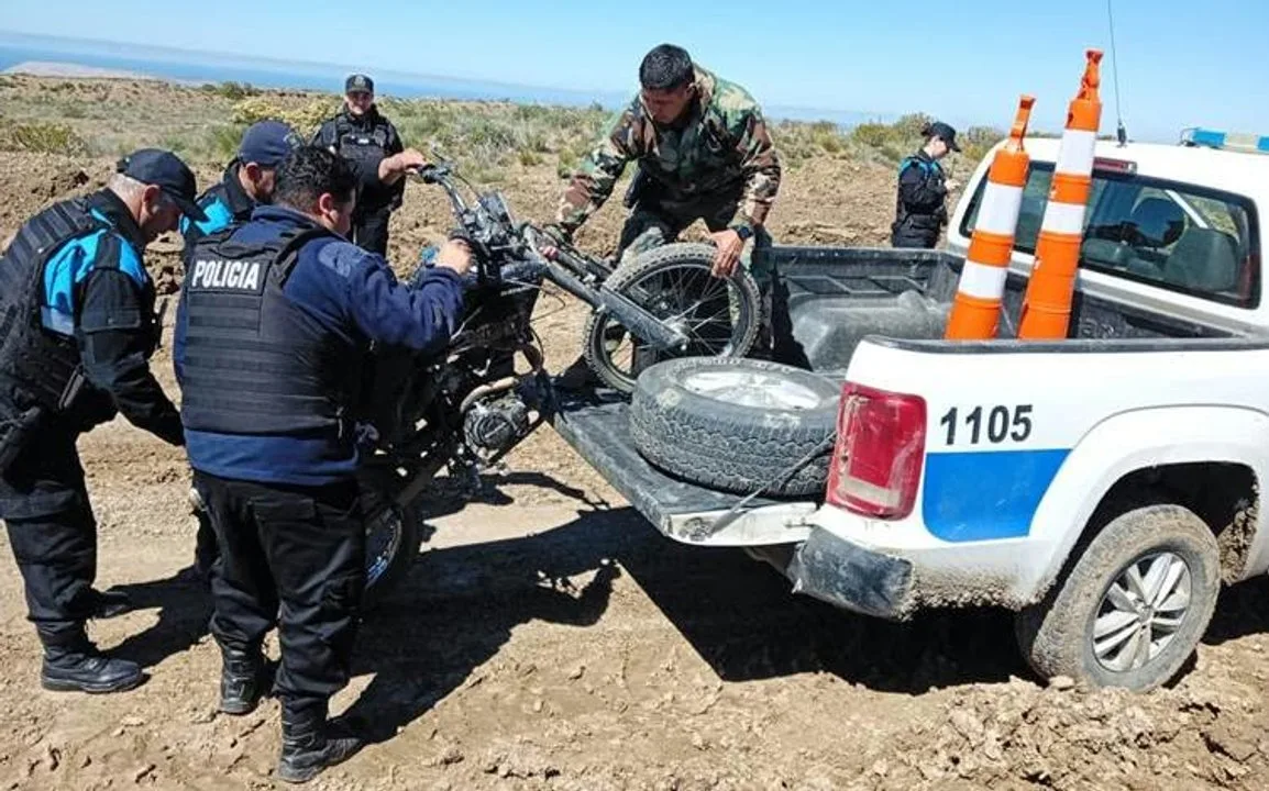 Detenido en un yacimiento petrolero por circular en una moto con pedido de secuestro