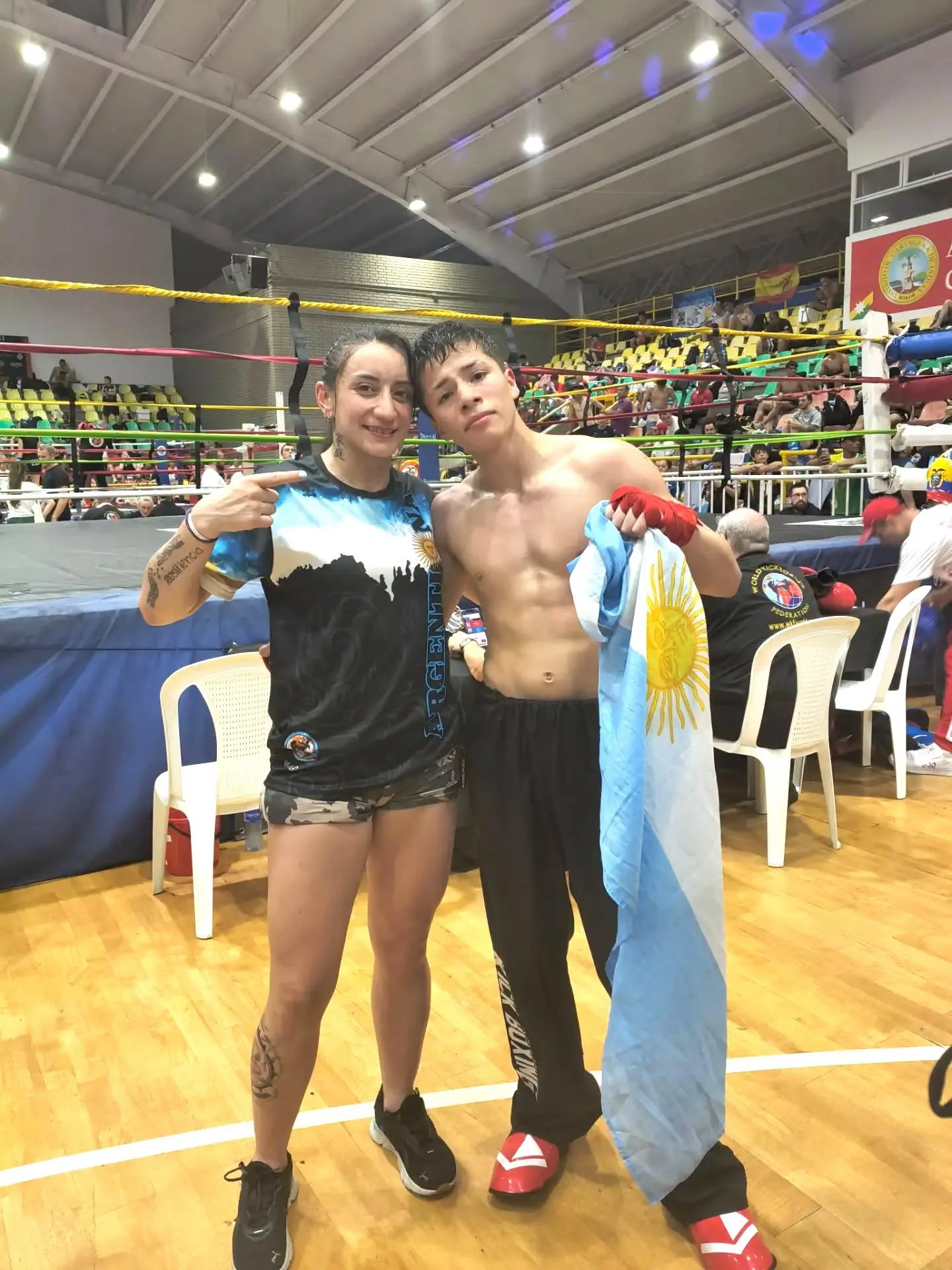 Tres peleadores de Comodoro subieron al podio en el Mundial WKF de Colombia