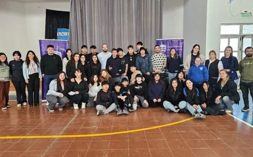 Alumnos de Caleta Córdova inician pasantías formativas en turismo