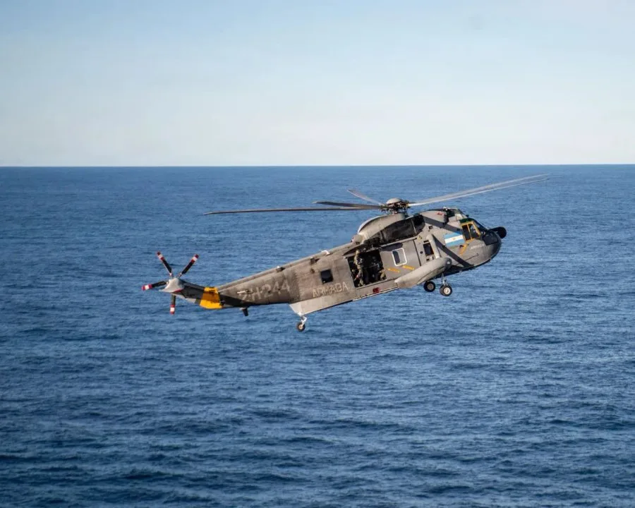 Tres Sea King de la Aviación Naval sobrevolaron Comodoro sin explicación oficial