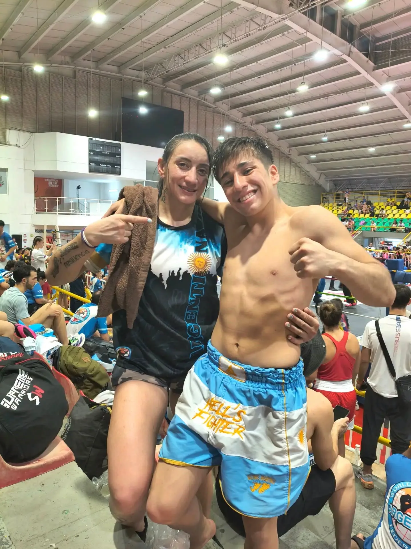 Tres peleadores de Comodoro subieron al podio en el Mundial WKF de Colombia