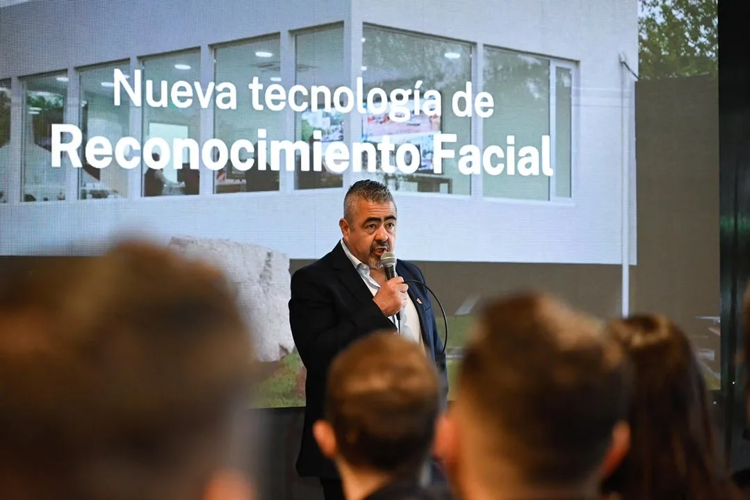 Trelew estrena centro de monitoreo con reconocimiento facial y el Gobierno prevé extenderlo a Comodoro